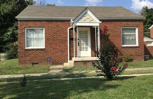 Dayhoit Casa | Harlan, Ky Modern Private Guesthouse 304 Historic Downtown (Vela's Villas)
