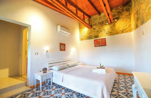 Bozcaada Hotel | Harmani Tatil Çiftliği