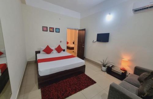 Sualkuchi Apartamento | Harmony Hideaway by Happy Home Living 2 room unit with kitchen