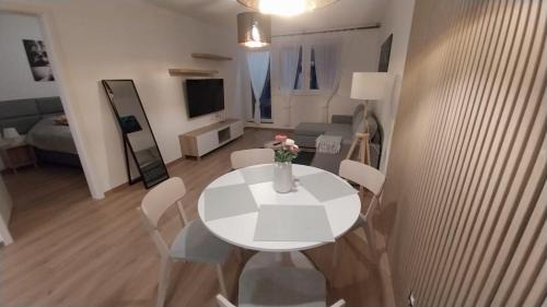 Ujlipotvaros Apartamento | Harmony Terrace with free garage