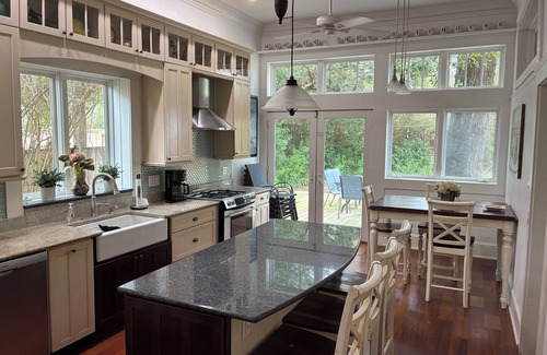 Gulfport Casa | Harrison Historical House on 2nd Street near Beach