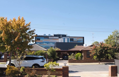 Shepparton Casa | Harry's Place - 2 minutes to GV health