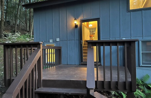Lake Ariel Cabina | Harvest Moon Lodge- 3 Bedroom 1 Bathroom Cabin in The Hideout, Lake Ariel, PA