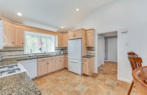 East Harwich Casa | Harwich Getaway w/ Stunning Water Views, Central Air, Outdoor Shower, Tennis