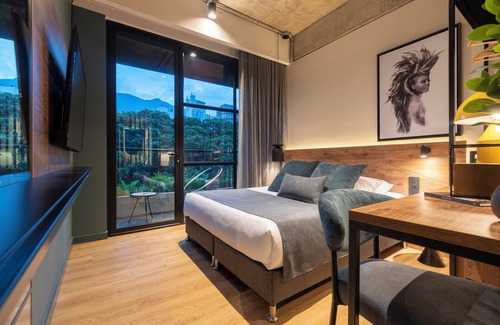 Zona Rosa Hotel | Hashtag 98 Hotel - By Jalo