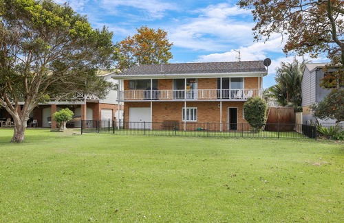 North Shore Casa | Hastings Riverside Holiday Home
