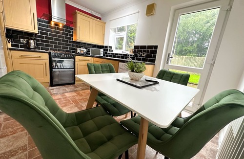 Middlesbrough Casa | Hatherly Place by Blue Skies Stays
