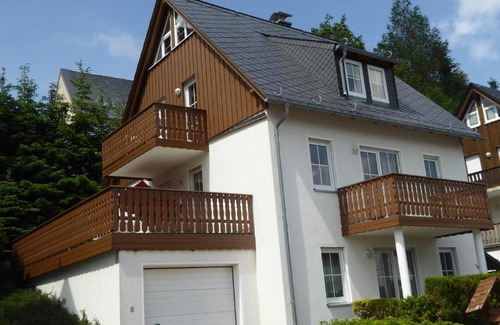 Oberwiesenthal Casa | Haus am Berg - großes Haus mit Sauna für bis zu 10 Personen unweit vom Skihang