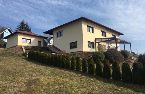 Wasungen Apartamento | Haus Am Wald