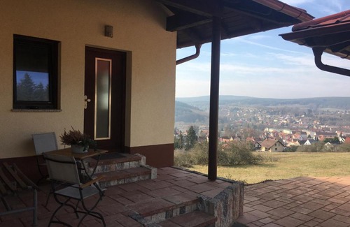 Wasungen Apartamento | Haus Am Wald