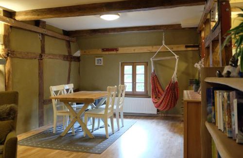 Monschau Apartamento | Haus An der Rur - 5 Apartments mitten in Monschau