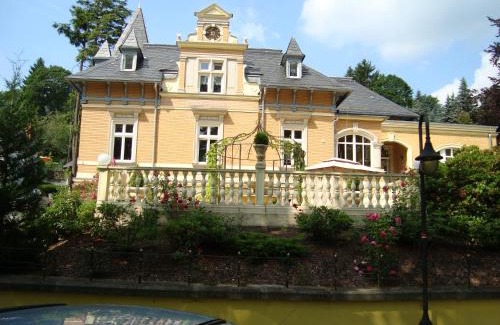 Bad Elster Apartamento | Haus "Beuth"