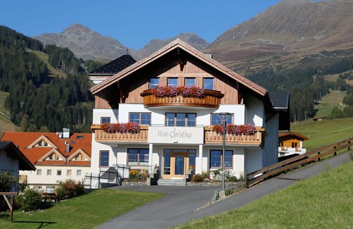 Serfaus Apartamento | Haus Christina