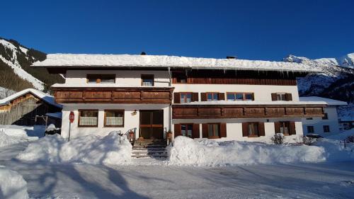 Holzgau Apartamento | Haus Christof