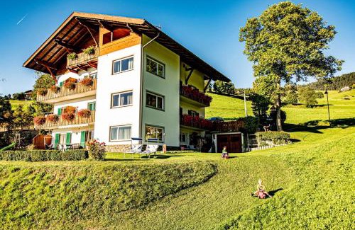 Castelrotto Apartamento | Haus Lohengrin Ferienwohnung 3