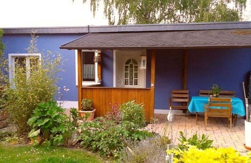 Heyweiler Casa | Haus rot - Ferienhäuser Am Baybachtal