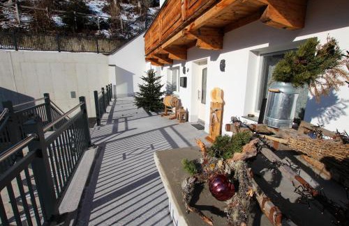 Laimach Apartamento | Haus Waldeck - Appartement Bergwelten
