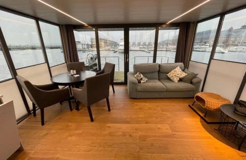 Flensburg Casa | Hausboot Fjord MobyDick in Flensburg mit Dachterrasse