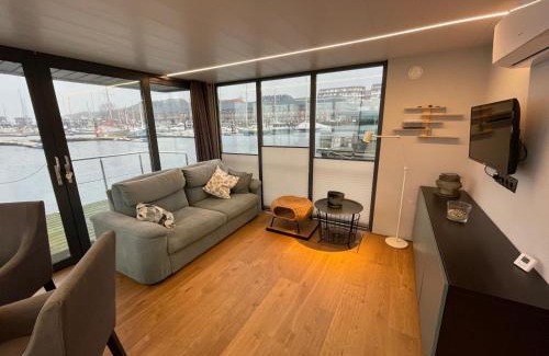 Flensburg Casa | Hausboot Fjord MobyDick in Flensburg mit Dachterrasse