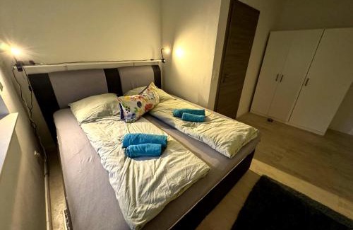 Lurup Apartamento | Haushälfte nähe Volksparkstadion in Hamburg