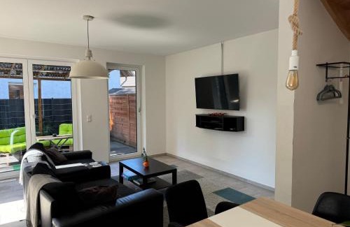 Lurup Apartamento | Haushälfte nähe Volksparkstadion in Hamburg