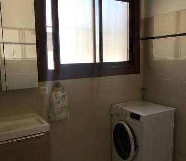 Carnoux-en-Provence Apartamento | Haut de maison tout confort avec jardin et balcons