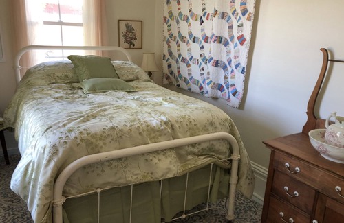 Kendall Otro | Have a Summer Holiday in Country Farmhouse