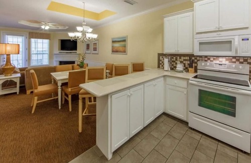 Conroe Condominio | Have Family Fun Outdoors in this 2BD condo with onsite resort activities