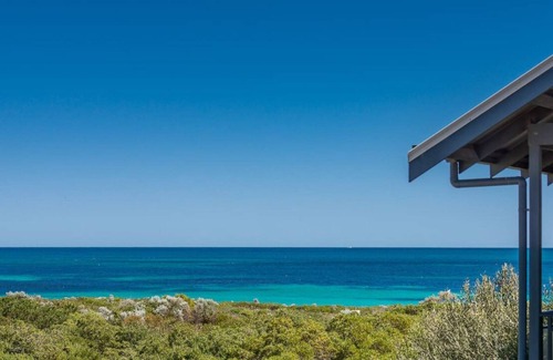 Ledge Point Apartamento | Blue Sky Escapes Seaview Apartment