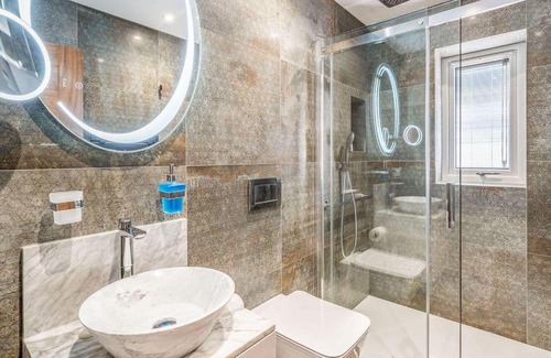 Blackburn Casa | Haven Cottage