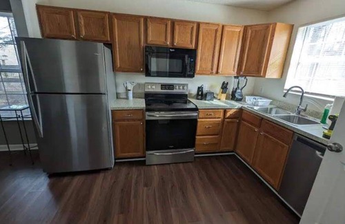 Paw Creek Casa | Haven - Uptown/Airport Corridor