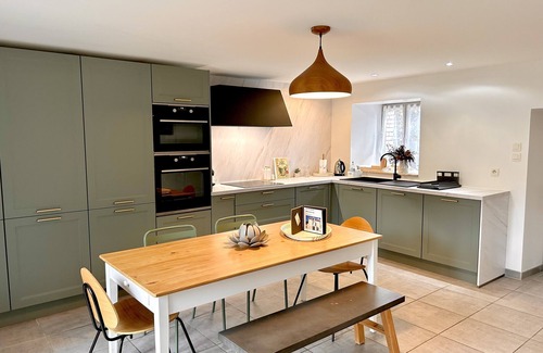 Moulins-le-Carbonnel Casa | Havre de paix à Saint Ceneri avec piscine privée