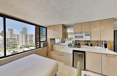 McCully - Moiliili Apartamento | Hawaiian Monarch 1607 condo