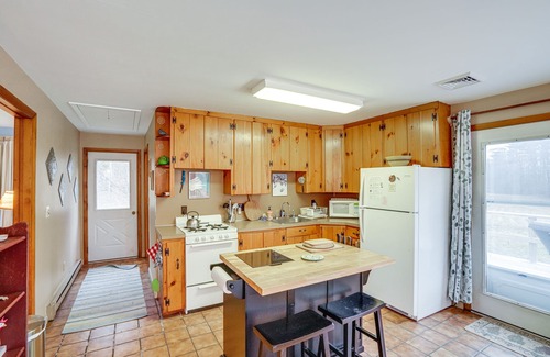 Hawley Casa | Hawley Home w/ Deck: 4 Mi to Berkshire East Resort