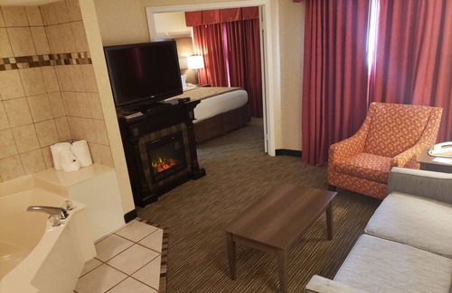 Warren Hotel | Affordable Suites of America Detroit-Warren