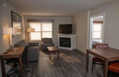 Erie Hotel | Hawthorn Suites by Wyndham Erie