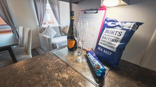 Morpeth Cabina | Hazel Oaks, Beautiful Lodge with Hot Tub - Sleeps 6 - Felmoor Park