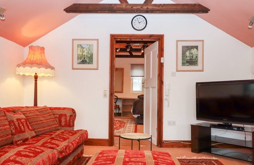 Longdown Cabaña | HAZELDENE STABLES, pet friendly, character holiday cottage in Ide