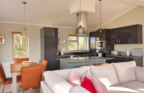 Combpyne Casa | Hazelwood 4 Pinewood Retreat