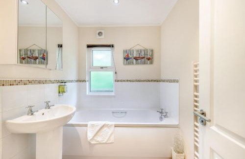 Narberth Casa | HB Hornbeam Lodge 05