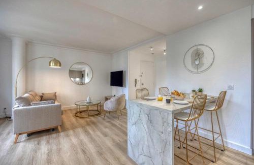 Ile Verte Apartamento | #HE The Golden Escape Ile Verte luminous renovated