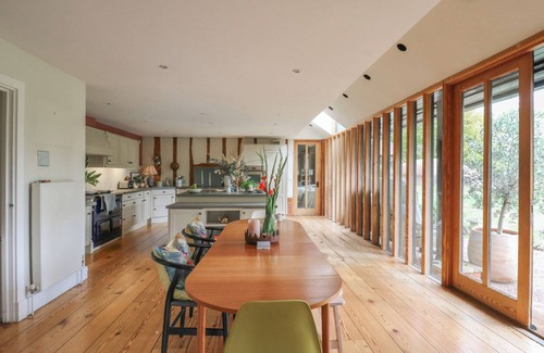 Beckingham Cabaña | HEADLAND BARN, pet friendly, character holiday cottage in Maldon