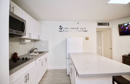 Downtown Honolulu Condominio | Heart of Downtown 1 bedroom 1 bath condo 1 reserved parking