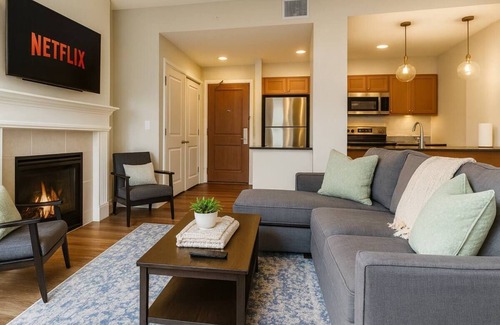 Downtown Cleveland Apartamento | Heart of Downtown: Art, Beats & Bright Nights