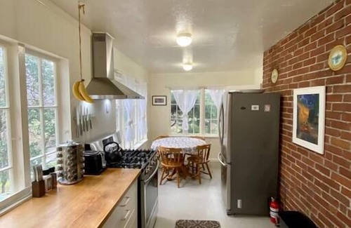 Eastsound Casa | HEART OF EASTSOUND - ENTIRE HOME (NEW LISTING)