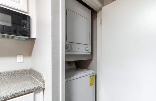 Huntsville Apartamento | Heart of Huntsville 2 Beds 2 Baths Rentals