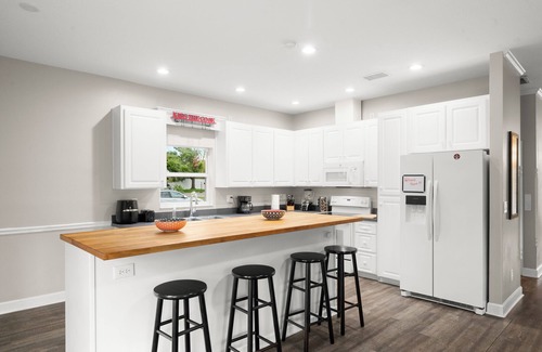 Hyde Park Casa | Heart of Hyde Park Tampa 4 Bedroom Home Near Hyde Park Village, SoHo and Beach!
