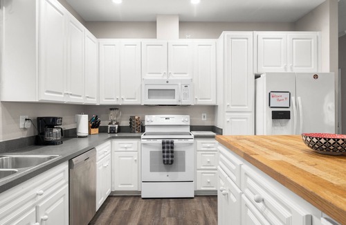 Hyde Park Casa | Heart of Hyde Park Tampa 4 Bedroom Home Near Hyde Park Village, SoHo and Beach!