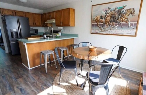 Smoketown Jackson Casa | Heart of Louisville 3BR Getaway