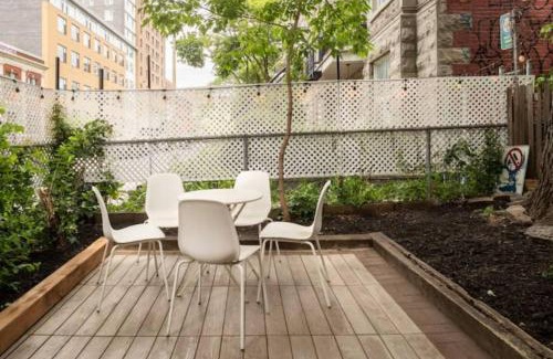 Milton Park Casa | Heart of MTR for Memerable Experiance 2 backyard 7minMetro Fully Renovated & Equipped